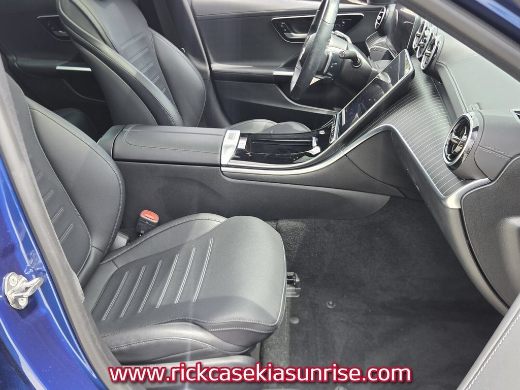Used 2022 Mercedes-Benz C 300 Sedan image 17