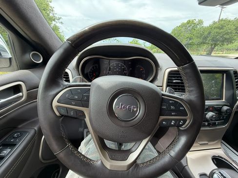 Used 2014 Jeep Grand Cherokee Summit AWD/4WD image 23