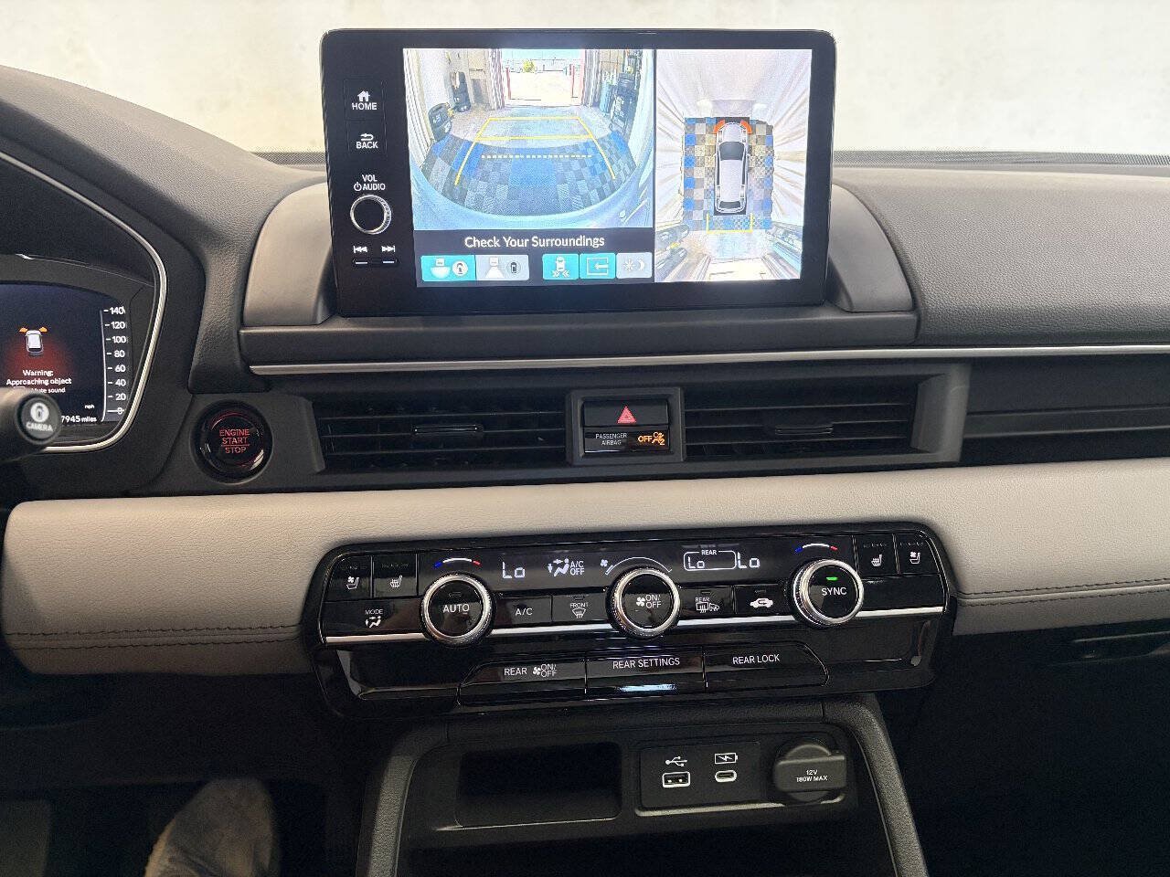 Used 2025 Honda Pilot Elite image 19