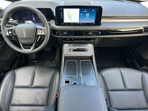 New 2026 Lincoln Aviator AWD image 12