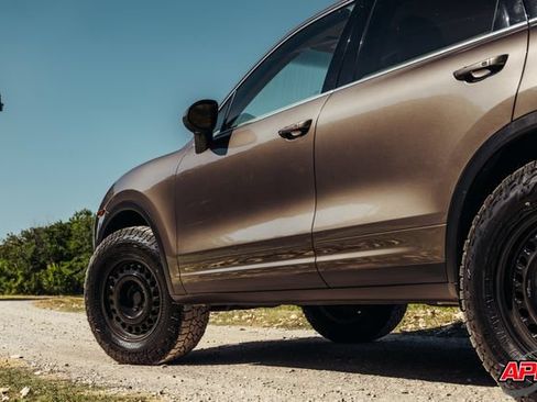 Used 2013 Porsche Cayenne AWD/4WD image 25