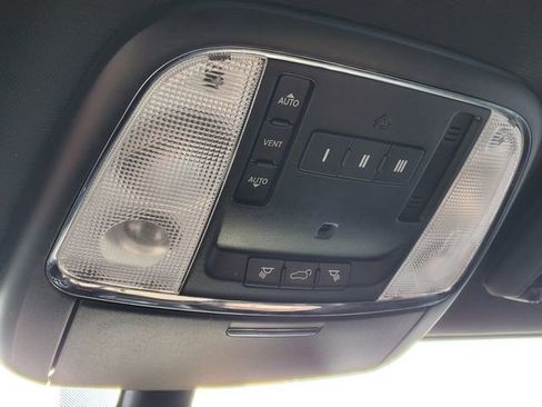 Used 2015 Jeep Grand Cherokee Laredo AWD/4WD image 36