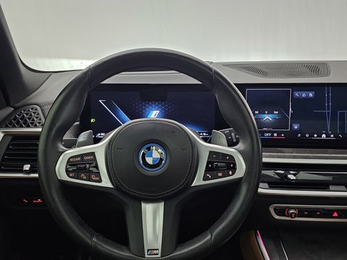Used 2024 BMW X5 xDrive50e w/ Executive Package image 7