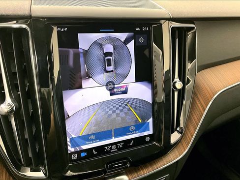 Used 2024 Volvo XC60 B5 Plus w/ Protection Package Premier image 27