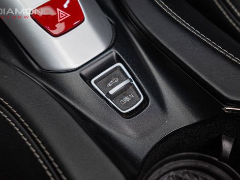 Used 2015 Ferrari California T image 97