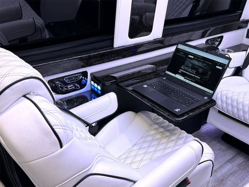 Used 2024 Mercedes-Benz Sprinter 3500 image 13