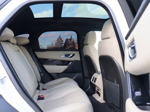 Used 2018 Land Rover Range Rover Velar S image 17