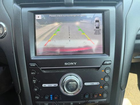 Used 2019 Ford Fusion Titanium FWD image 12