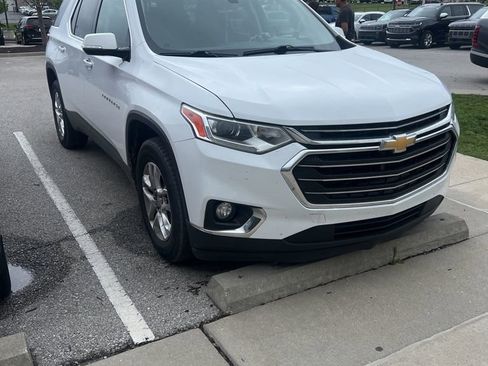 Used 2018 Chevrolet Traverse LT image 9