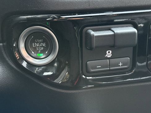 Used 2025 Chevrolet Silverado 3500 LTZ w/ LTZ Plus Package image 23