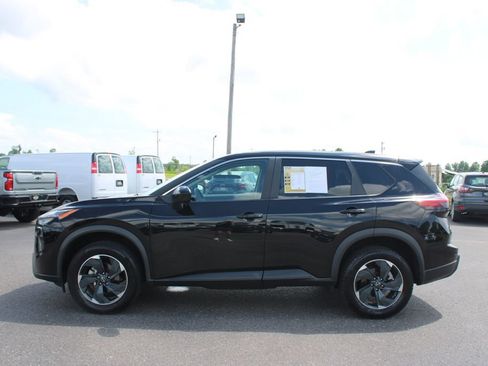 Used 2024 Nissan Rogue SV AWD/4WD image 6