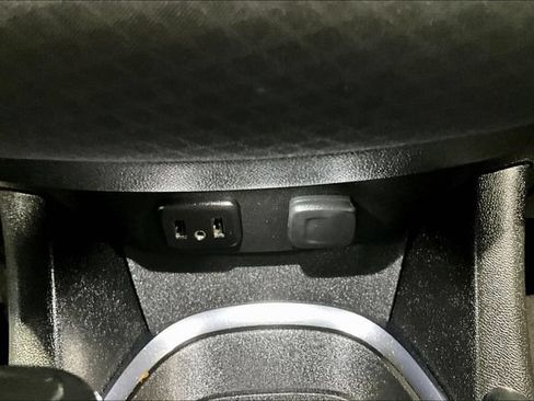 Used 2018 Chevrolet Malibu LT FWD image 16