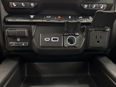 Used 2023 Chevrolet Silverado 2500 LTZ image 21