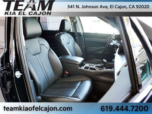 Certified 2024 Kia Sorento X-Line EX AWD/4WD image 12