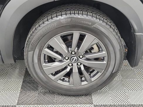 Certified 2022 Nissan Pathfinder SV w/ SV Premium Package image 10