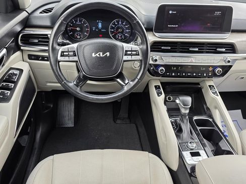 Used 2022 Kia Telluride EX w/ EX Premium Package AWD/4WD image 11