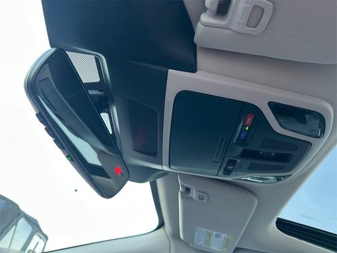 Certified 2025 Subaru Legacy Limited image 25