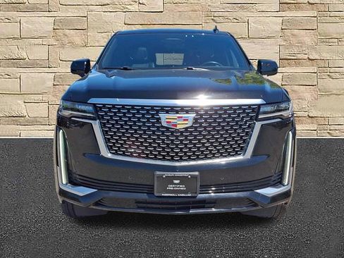 Certified 2022 Cadillac Escalade Premium Luxury AWD/4WD image 5