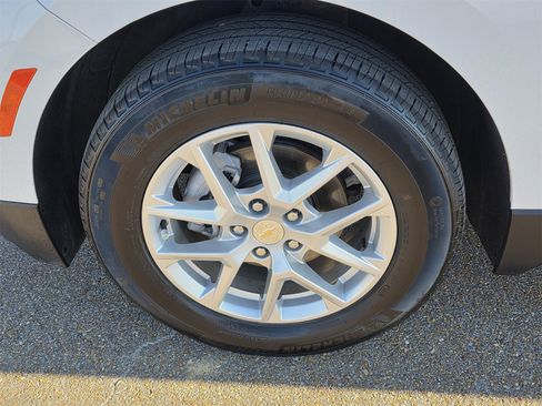 Used 2022 Chevrolet Equinox LT image 31