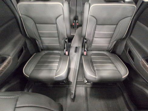 Used 2023 GMC Acadia Denali w/ Denali Ultimate Package AWD/4WD image 25