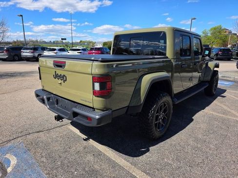 Used 2025 Jeep Gladiator Sport AWD/4WD image 5