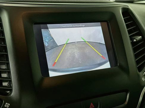 Used 2020 Jeep Cherokee Latitude FWD image 27