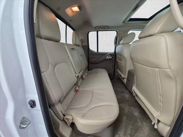 Used 2018 Nissan Frontier SL AWD/4WD image 24