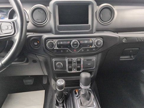 Used 2021 Jeep Wrangler Unlimited Sport AWD/4WD image 23