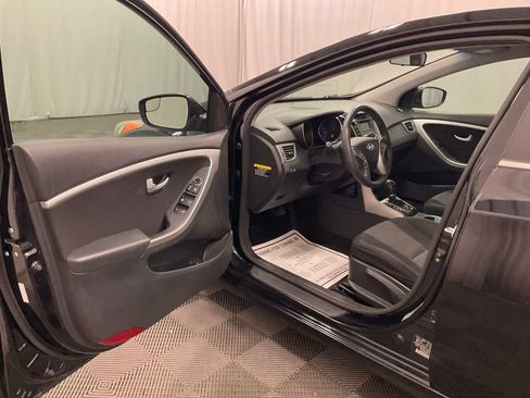 Used 2016 Hyundai Elantra GT FWD image 21