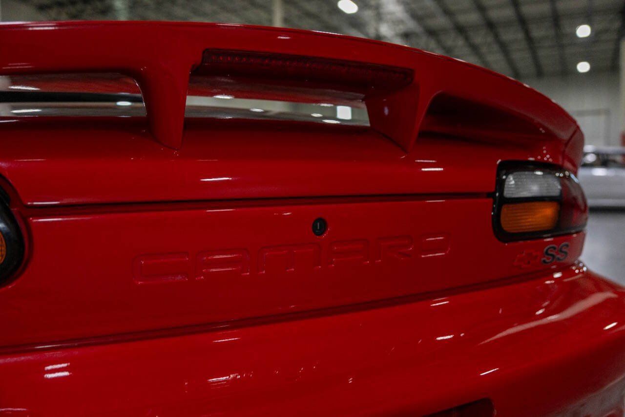 Used 2002 Chevrolet Camaro Z28 w/ SS Performance/Appearance Pkg RWD image 36