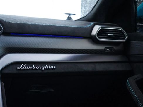 Used 2024 Lamborghini Urus Performante AWD/4WD image 49
