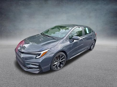Used 2025 Toyota Corolla SE FWD image 3
