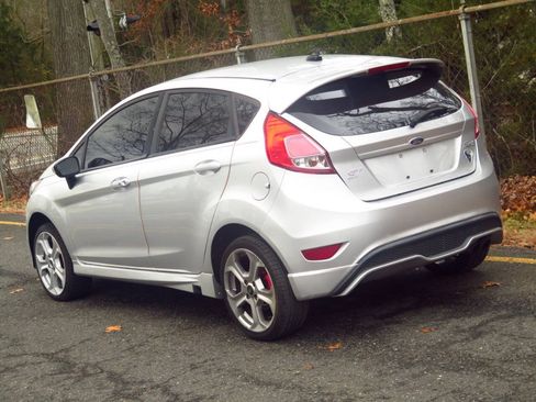 Used 2012 Ford Fiesta SE FWD image 7