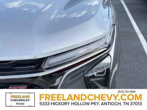 New 2026 Chevrolet Trax RS w/ Sunroof Package FWD image 7