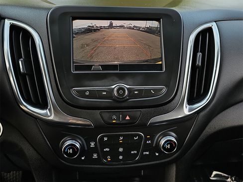 Used 2022 Chevrolet Equinox LT image 23