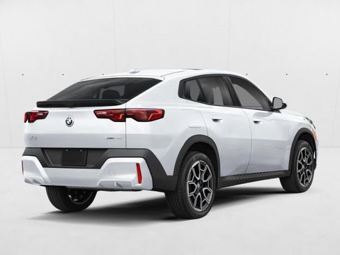 New 2026 BMW X2 xDrive28i w/ Technology Package AWD/4WD image 2