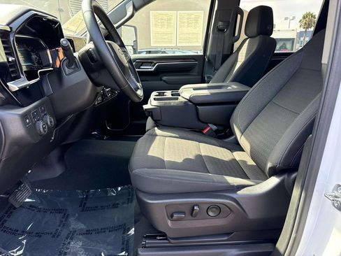 Used 2025 Chevrolet Silverado 2500 LT w/ Convenience Package AWD/4WD image 28