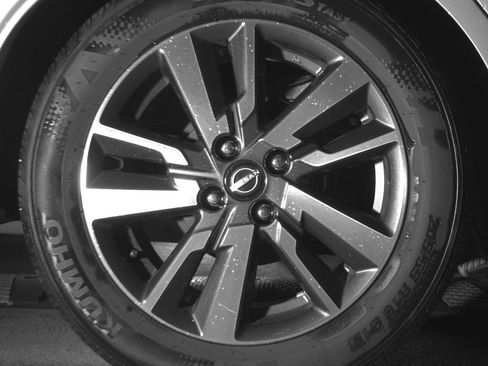 Used 2025 Nissan Versa SV image 15