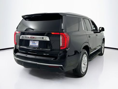 Used 2024 GMC Yukon SLT w/ SLT Luxury Package image 5