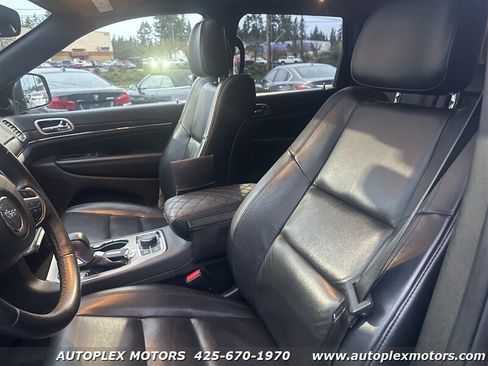 Used 2018 Jeep Grand Cherokee Limited image 26