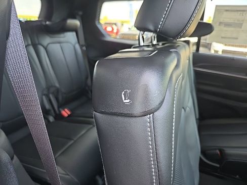 New 2025 Jeep Grand Cherokee L Limited w/ Luxury Tech Group II image 95