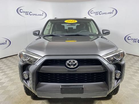 Certified 2019 Toyota 4Runner SR5 AWD/4WD image 2