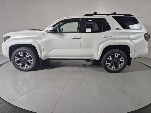 New 2026 Toyota 4Runner 4WD image 2