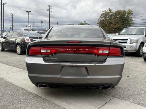 Used 2012 Dodge Charger SE RWD image 21