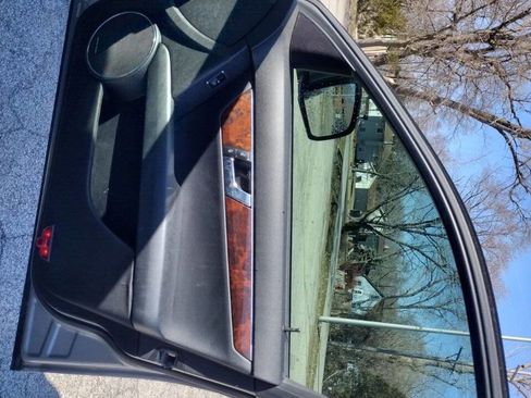 Used 2009 Mercedes-Benz C 300 Luxury image 10