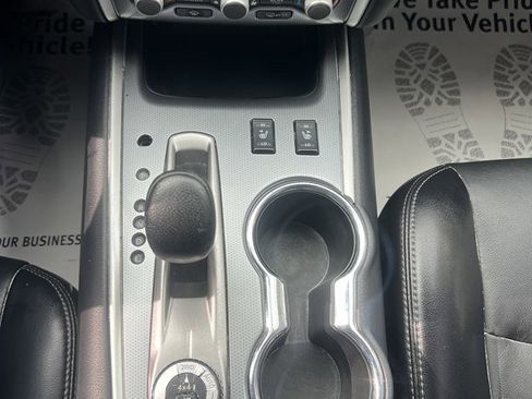 Used 2020 Nissan Pathfinder SL image 24