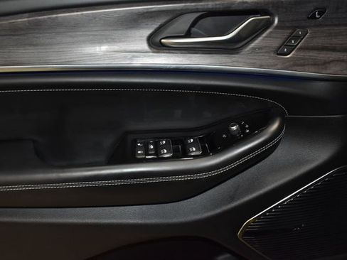 Used 2021 Jeep Grand Cherokee L Overland w/ Luxury Tech Group IV image 29