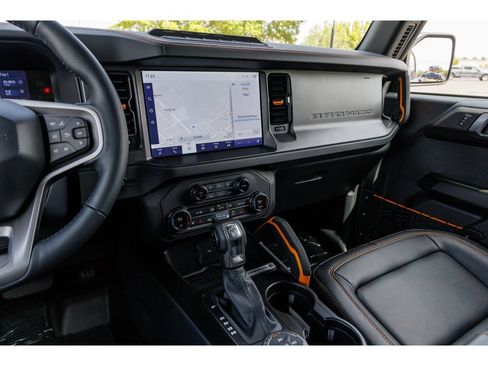 Used 2024 Ford Bronco Badlands AWD/4WD image 23