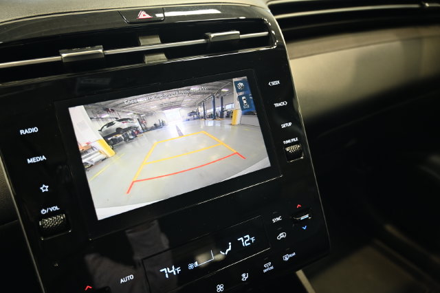 Used 2023 Hyundai Tucson SEL w/ Convenience Package FWD image 16