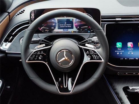 New 2026 Mercedes-Benz E 350 4MATIC Sedan image 7